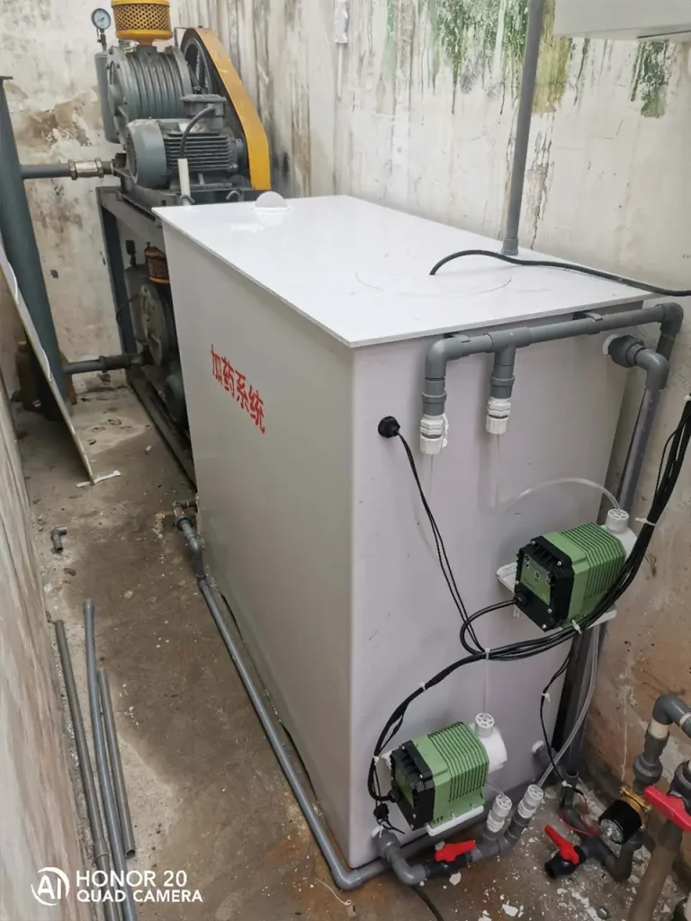 600L复合氯加药装置、600L自动加药装置